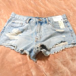 Aero Low Rise Boyfriend Short Size 4